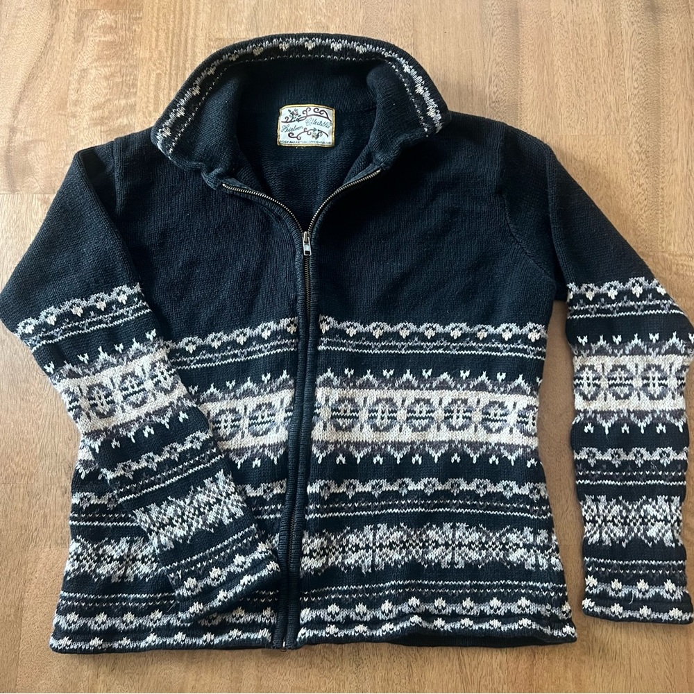 Vintage Knit Zip-up Sweater Cardigan with pattern Heirloom Collection